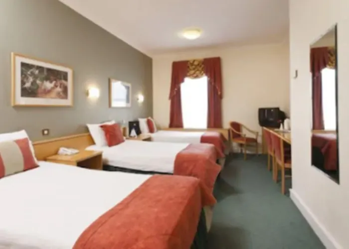 Pery'S Hotel