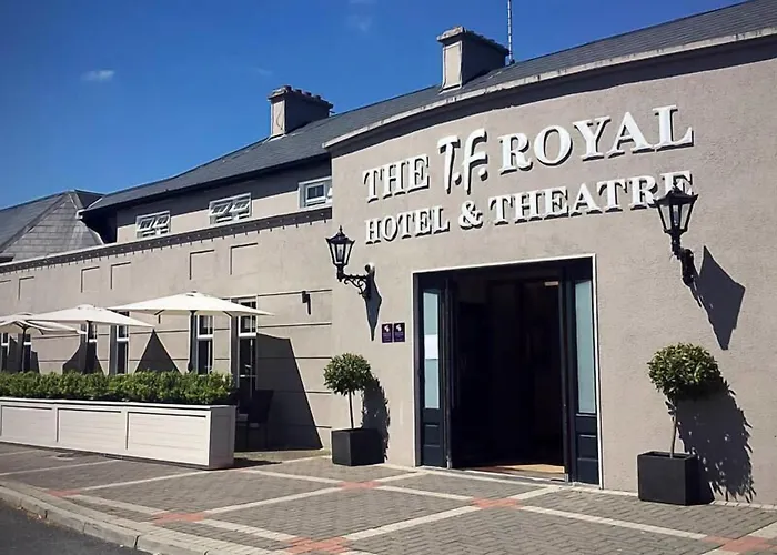 Tf Royal Hotel & Theatre