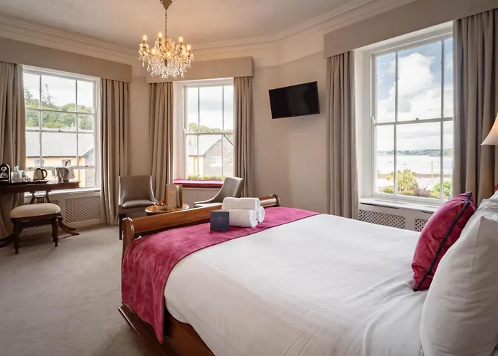 Courtmacsherry Hotel