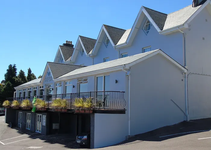 Bella Vista Hotel & Self Catering Suites