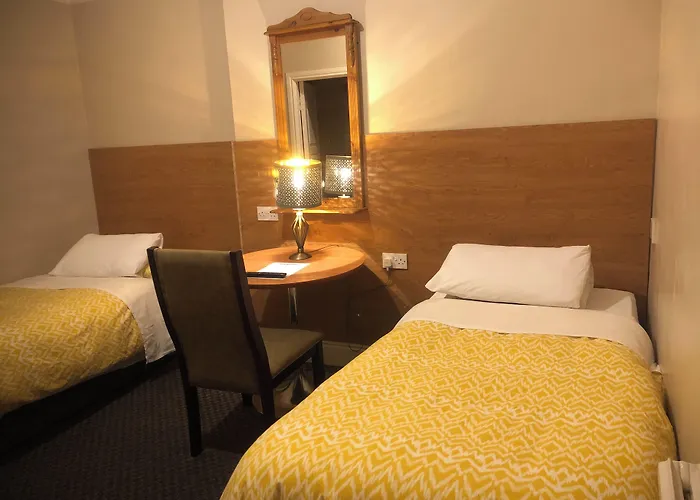 Roseville Lodge B&B