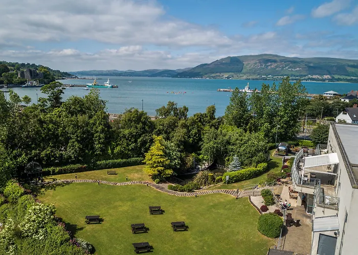 Four Seasons Hotel, Carlingford