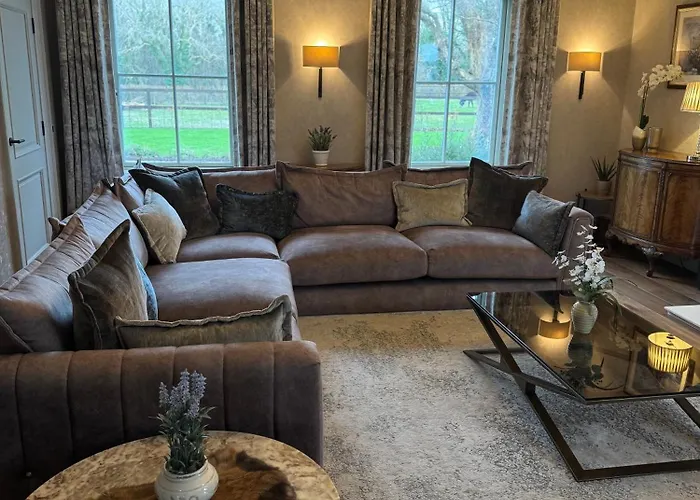 Fivestar Luxurious Home - Westport Quay