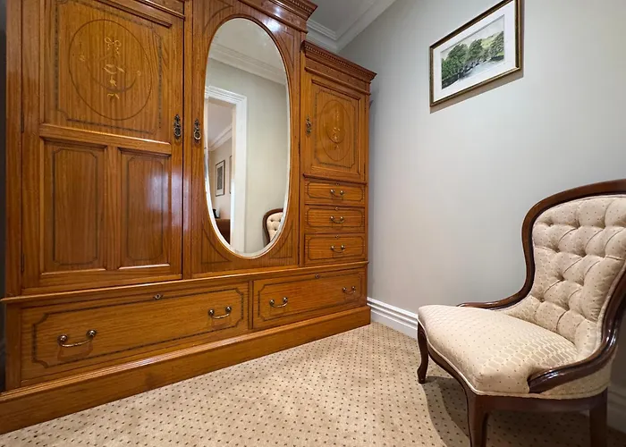 Cashel Regency Townhouse