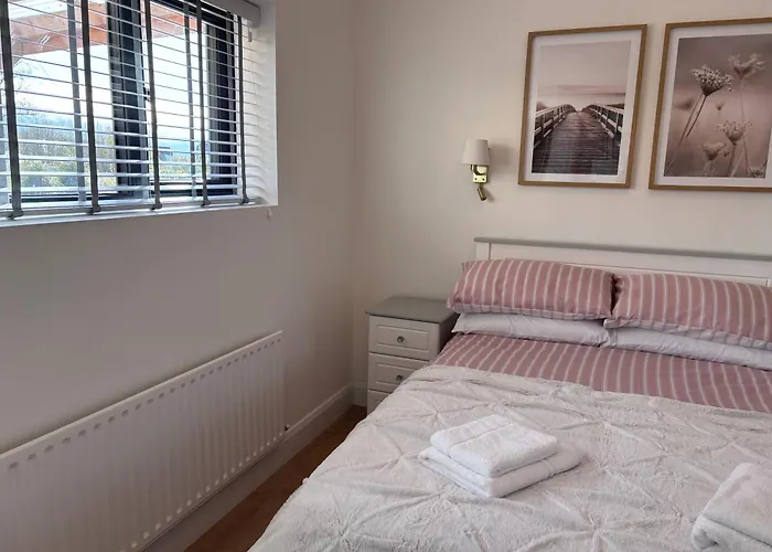 Cedars Lodge At Red Sheds Villa, Portarlington