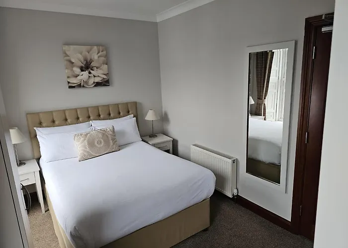 Brogans Bar & Hotel