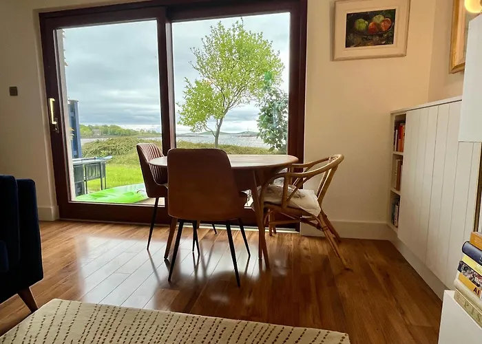 4 Harbour Town House