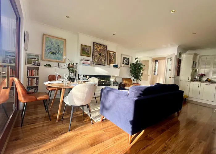 4 Harbour Town House