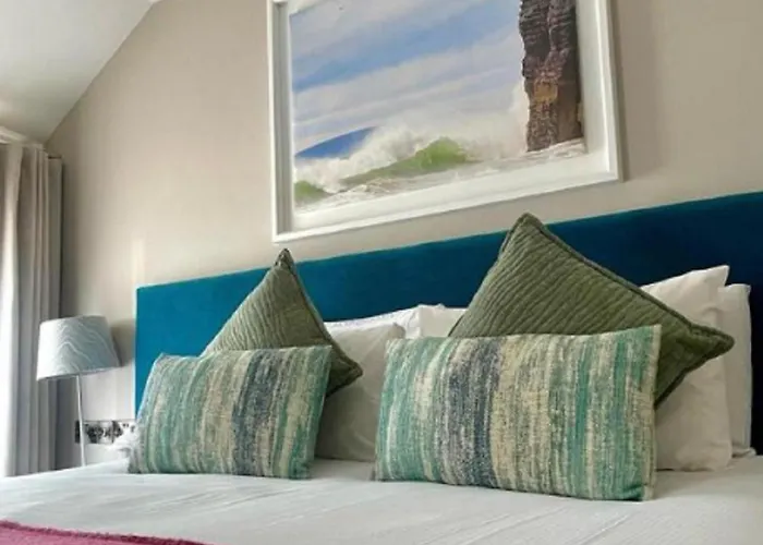 Rooms At The Marine