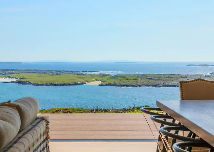 Luxury Glass Villa With Hot Tub & Sea Views - Connemara