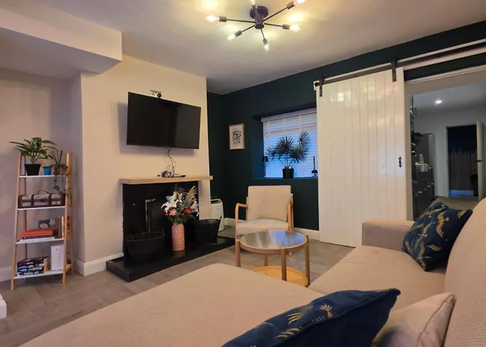 Modern Two Bedroom Home In The Heart Of Dundalk
