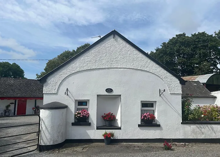 Cummins Cottages