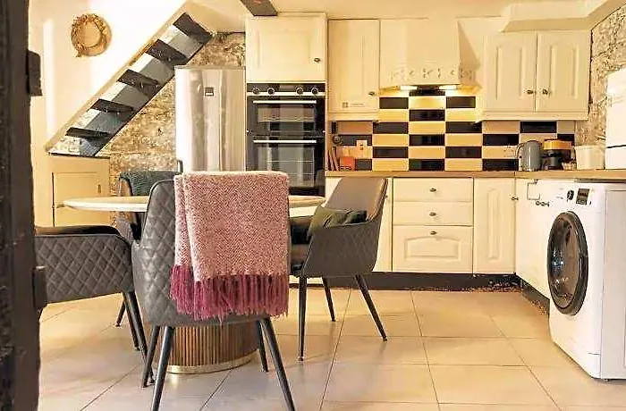 Inch House Ireland - Guest Rooms & Entire House
