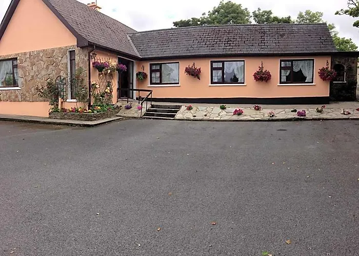 Eriu Lodge