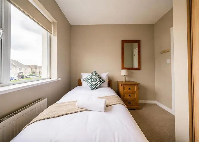 Bright & Spacious 3-Bed In Oranmore 15 Mins From Galway City