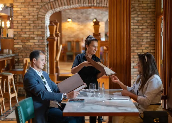 Lady Gregory Hotel, Leisure Club & Beauty Rooms