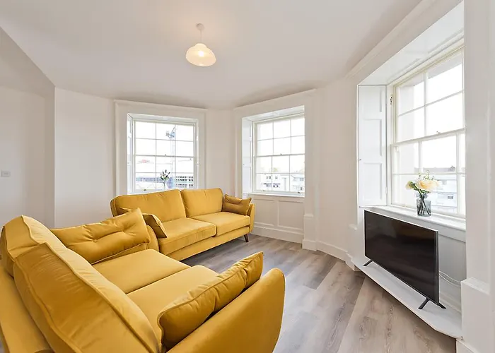 Henrietta Suites City Centre