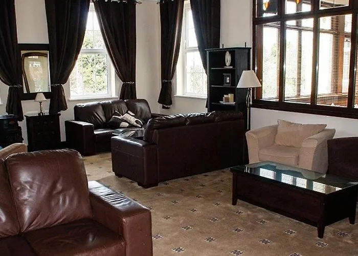 Round Tower Hotel