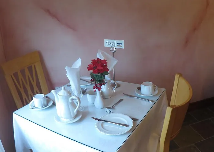 Derghaven B&B, Hostel & Self Catering