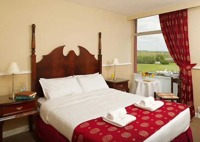 Logues Liscannor Hotel