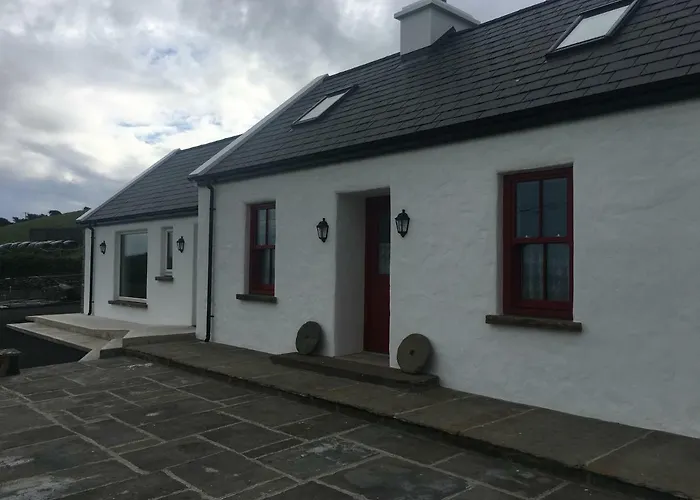 Conway'S Cottage With Sea View Nestling By Cliffs-Of-Moher