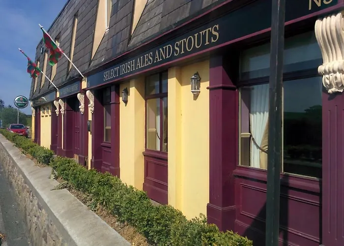 Marty'S Halfway House Hotel Westport