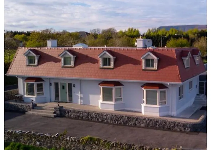 The Red Cottage & Stables Sligo